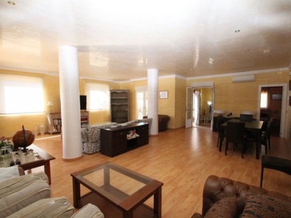 5 Bedroom 5 Bathroom Villa in Orihuela Costa - Caza De Casa