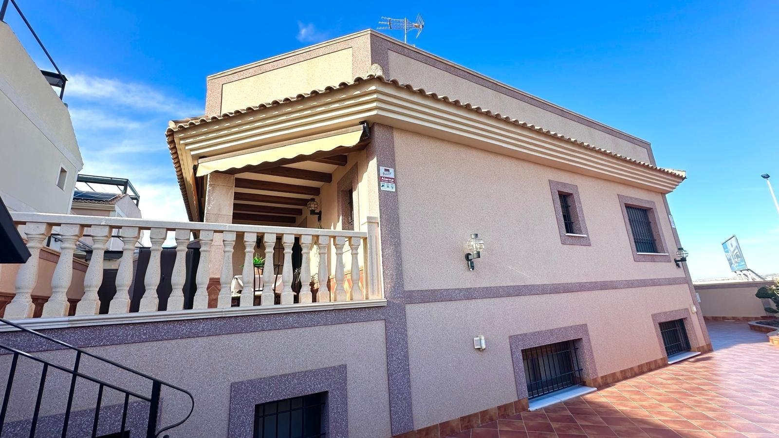 2-7 4 Bedroom 3 Bathroom Town House in Torrevieja - Caza De Casa