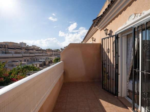 2 Bed 2 Bath Town House in Orihuela Costa - Caza De Casa