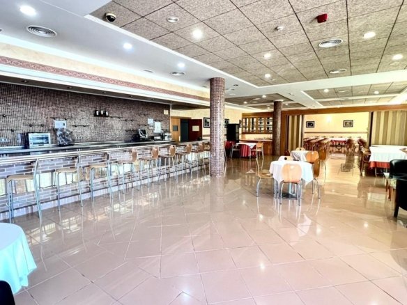 33 Bed Commercial in Los Montesinos - Caza De Casa