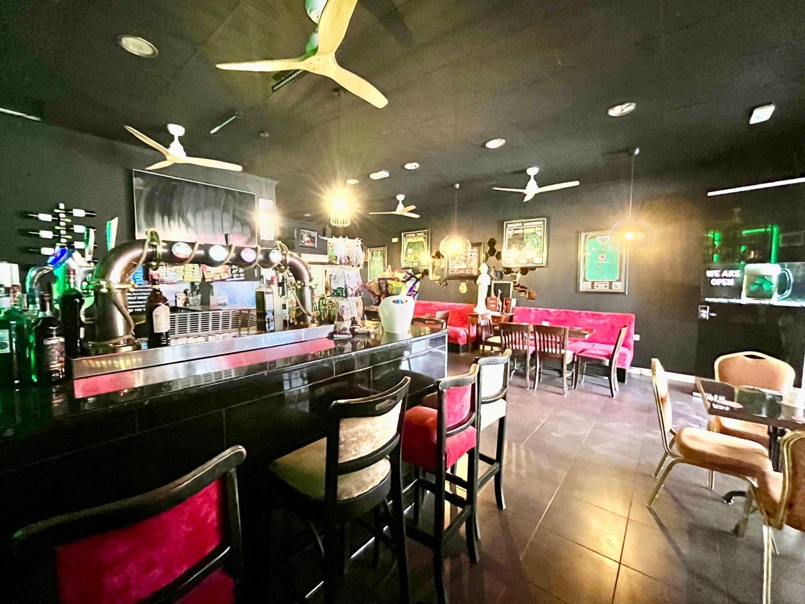 Commercial in Orihuela Costa - Caza De Casa