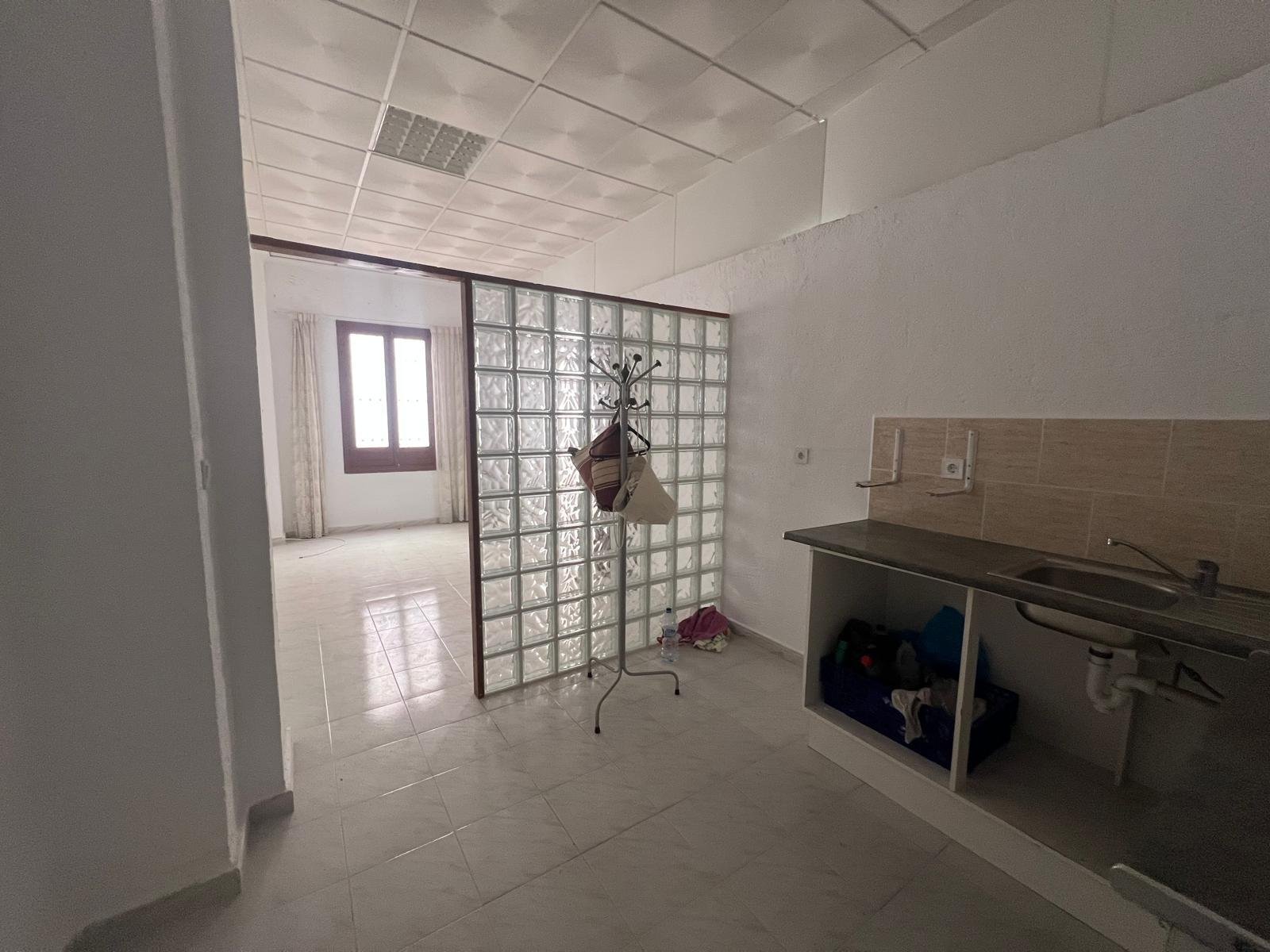 Commercial in Torrevieja - Caza De Casa