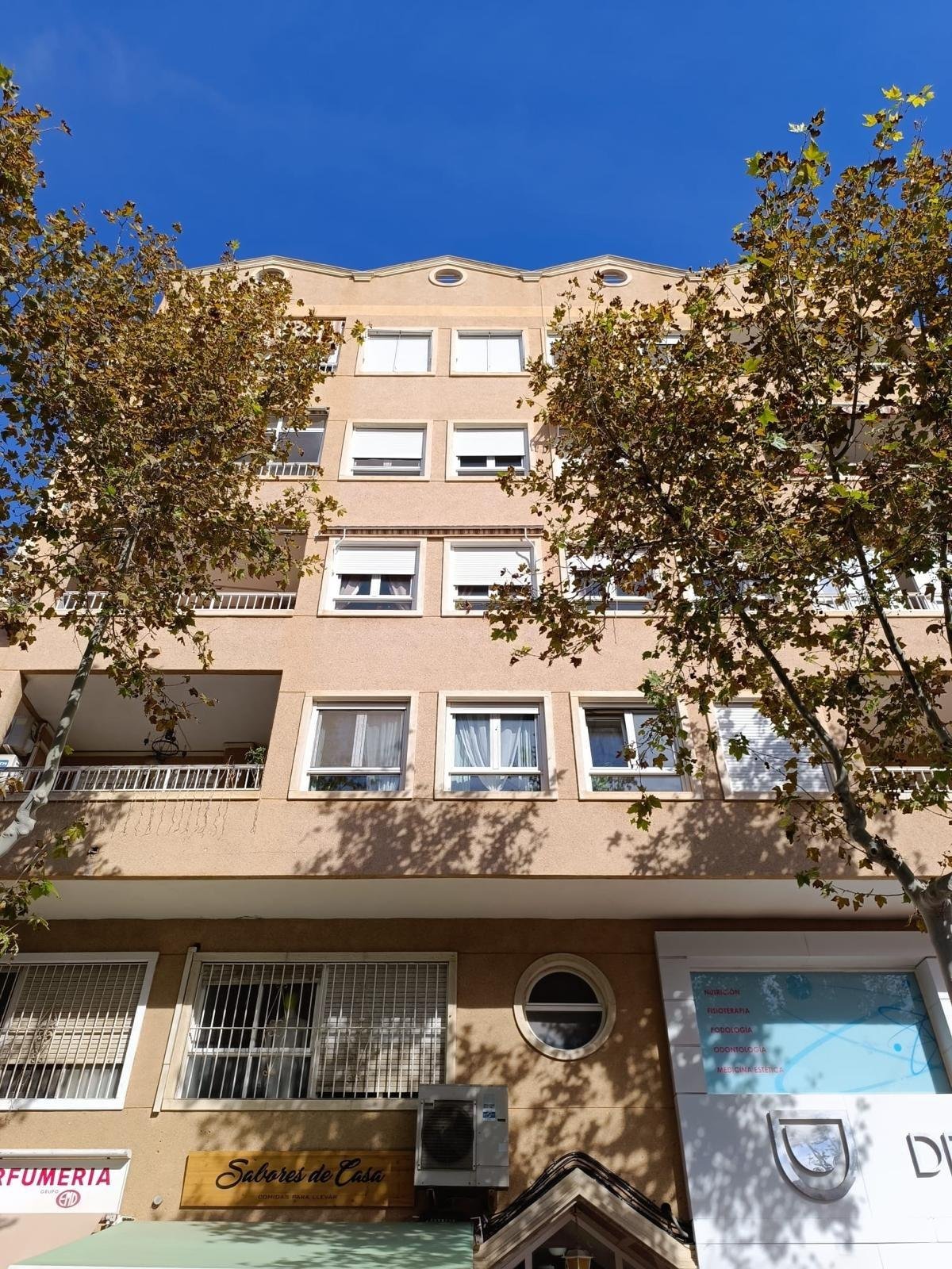 Commercial in El Altet - Caza De Casa