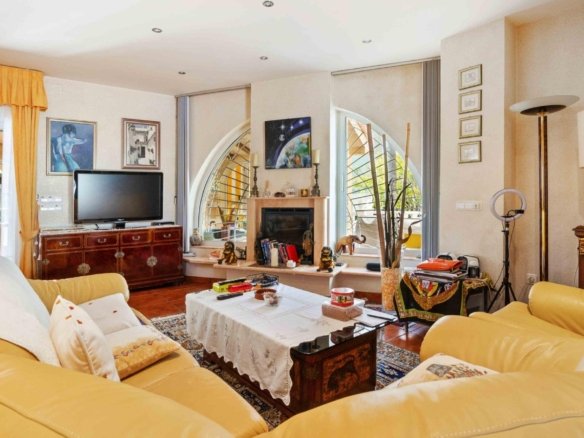 3 Bedroom 4 Bathroom Villa in Cabo Roig - Caza De Casa