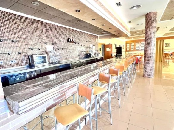 33 Bed Commercial in Los Montesinos - Caza De Casa