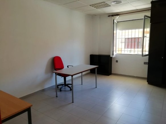 1 Bathroom Commercial in Bigastro - Caza De Casa