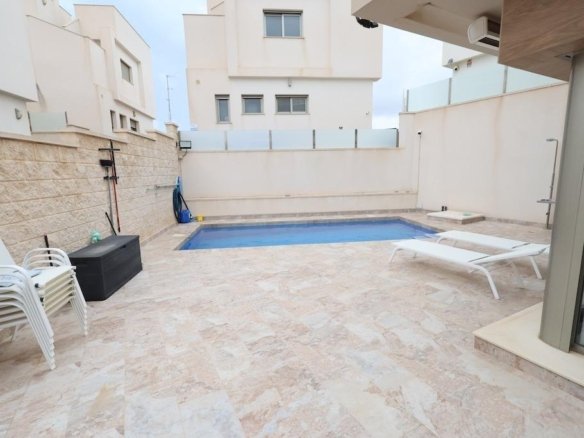 3 Bedroom 3 Bathroom Villa in Orihuela Costa - Caza De Casa