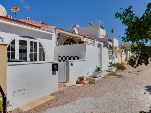 1 Bedroom 1 Bathroom Town House in Torrevieja - Caza De Casa