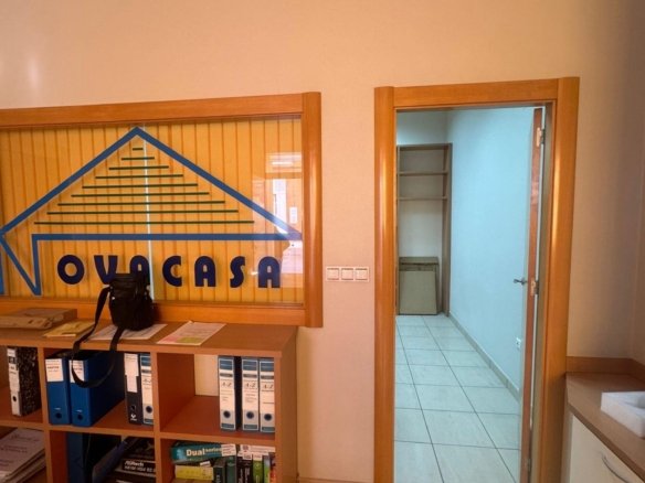 1 Bath Commercial in Bigastro - Caza De Casa