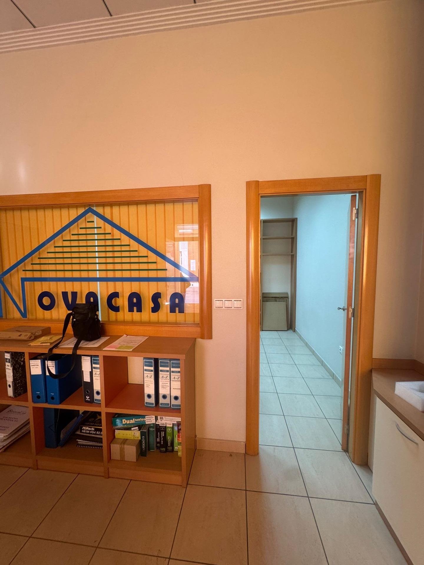 1 Bath Commercial in Bigastro - Caza De Casa