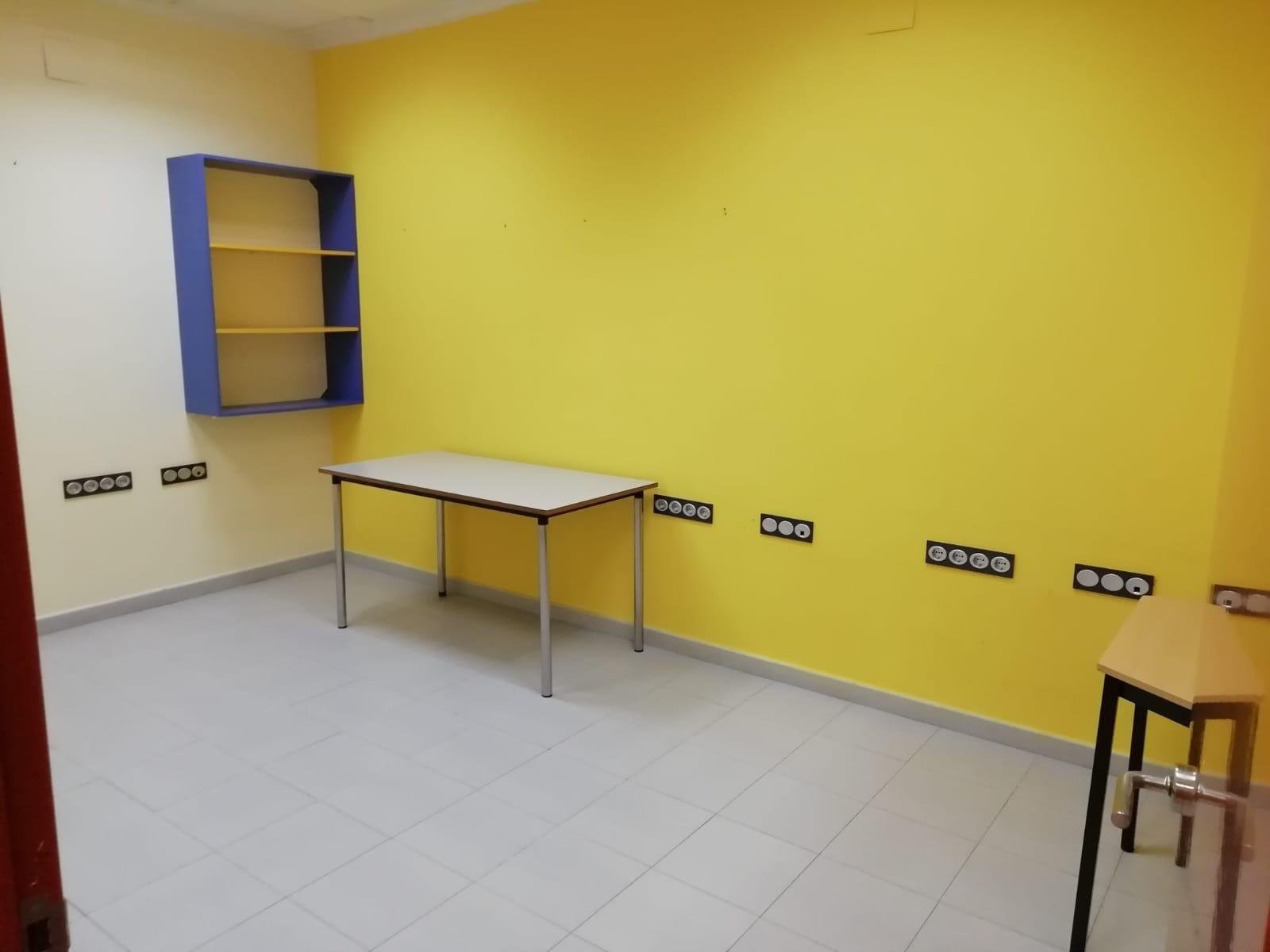 1 Bathroom Commercial in Bigastro - Caza De Casa