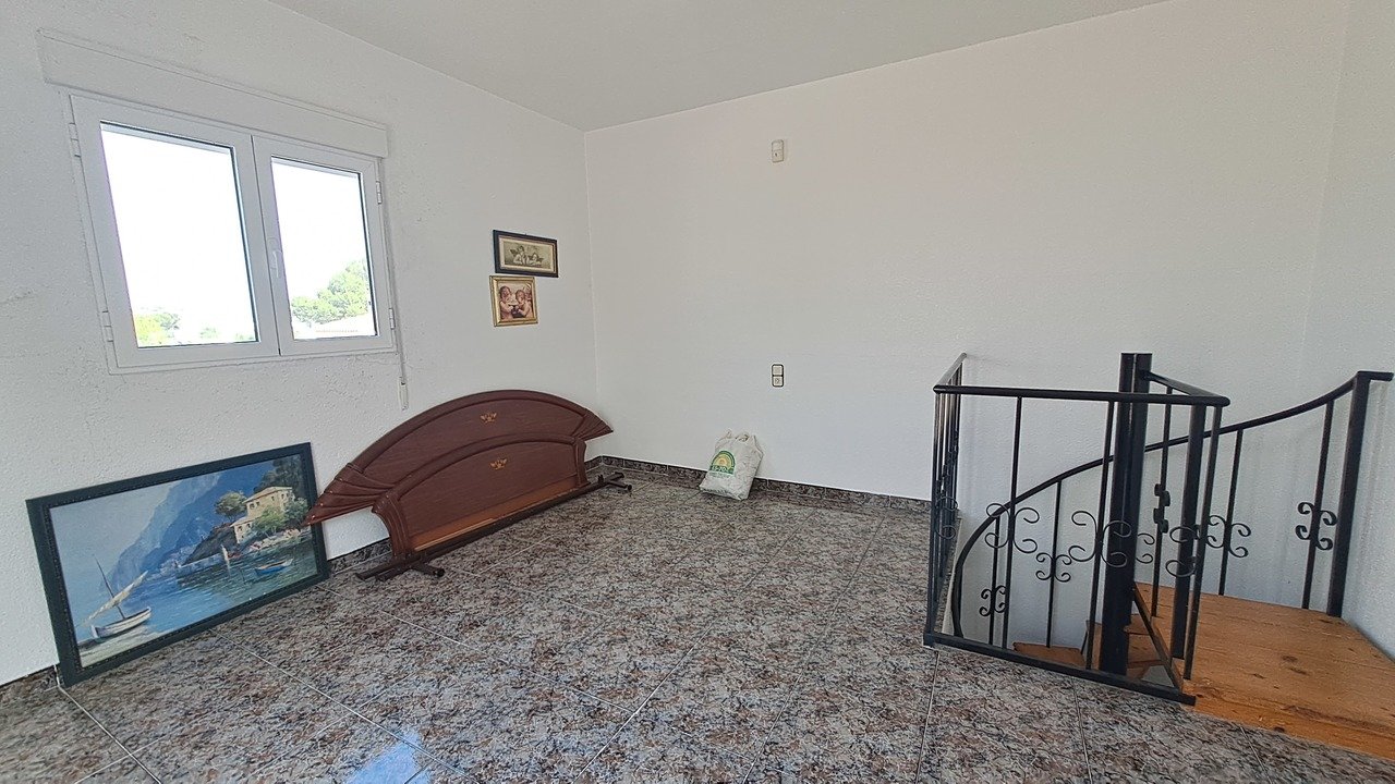 20230710_174522_xlarge 5 Bedroom 2 Bathroom Villa in Villamartin - Caza De Casa