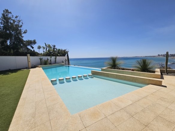 5 Bedroom 6 Bathroom Villa in Cabo Roig - Caza De Casa