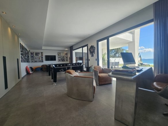 5 Bedroom 6 Bathroom Villa in Cabo Roig - Caza De Casa