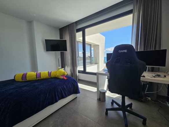 5 Bedroom 6 Bathroom Villa in Cabo Roig - Caza De Casa