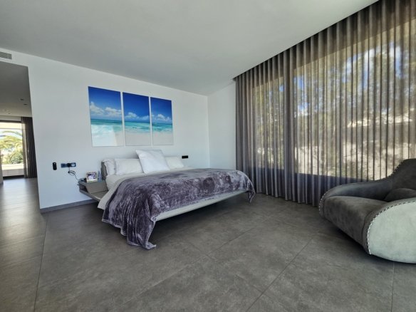 5 Bedroom 6 Bathroom Villa in Cabo Roig - Caza De Casa