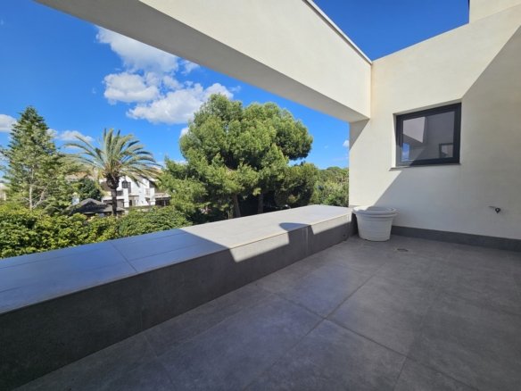 5 Bedroom 6 Bathroom Villa in Cabo Roig - Caza De Casa