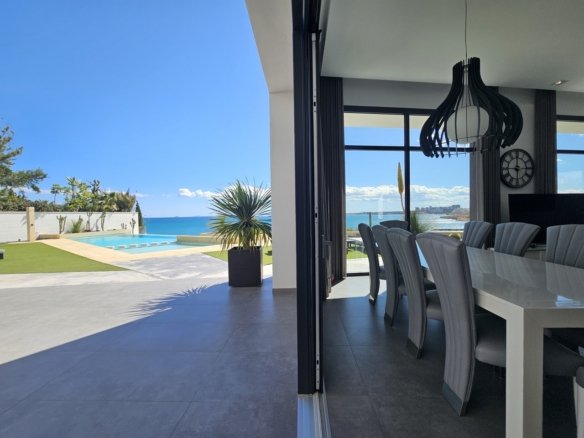 5 Bedroom 6 Bathroom Villa in Cabo Roig - Caza De Casa