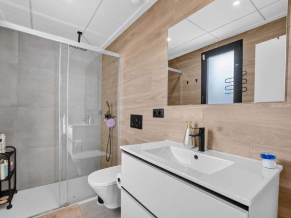 2 Bedroom 2 Bathroom Villa in Las Filipinas - Caza De Casa