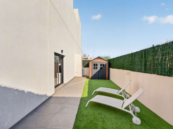 2 Bedroom 2 Bathroom Villa in Las Filipinas - Caza De Casa