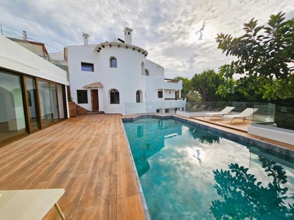 7 Bedroom 5 Bathroom Villa in javea - Caza De Casa