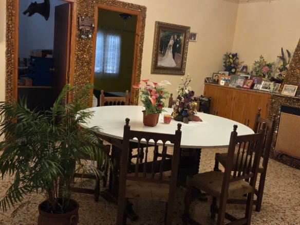 6 Bedroom 2 Bathroom Country House in Pinoso - Caza De Casa