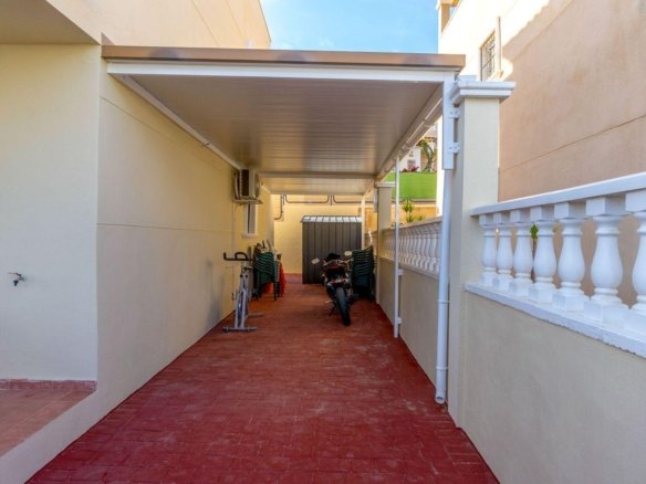 3 Bed 2 Bath Town House in Orihuela Costa - Caza De Casa
