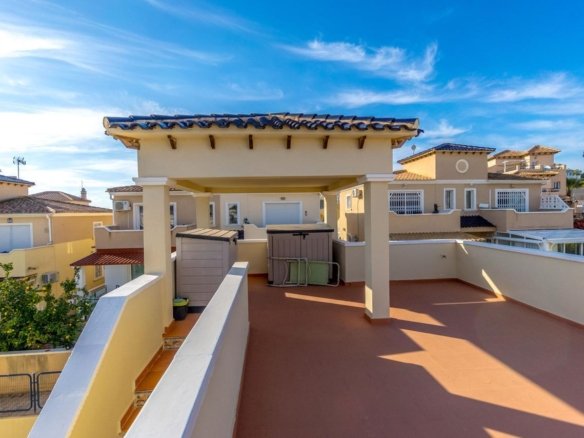 3 Bed 2 Bath Town House in Orihuela Costa - Caza De Casa