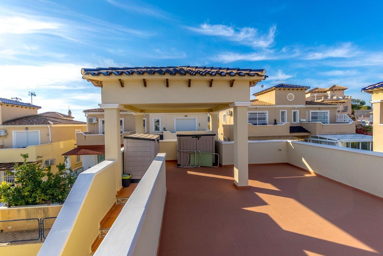 2146_o_1irkcoenl1ead1d6619m31vtgptk1s 3 Bed 2 Bath Town House in Orihuela Costa - Caza De Casa