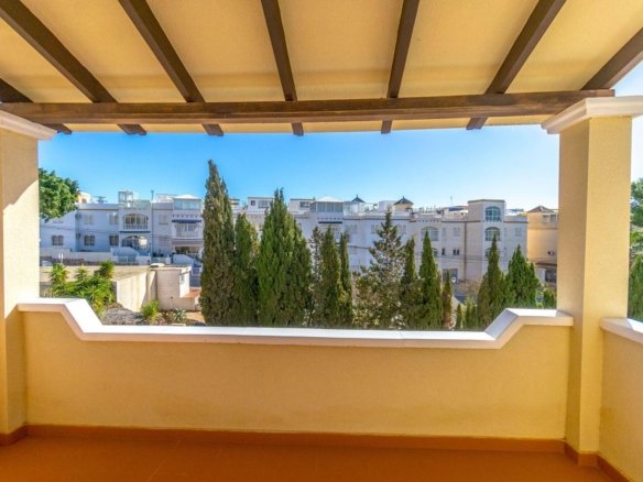 3 Bed 2 Bath Town House in Orihuela Costa - Caza De Casa