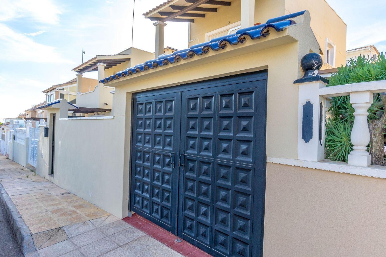 2146_o_1irkcoenl1u921niv2ue4is1f8725 3 Bed 2 Bath Town House in Orihuela Costa - Caza De Casa