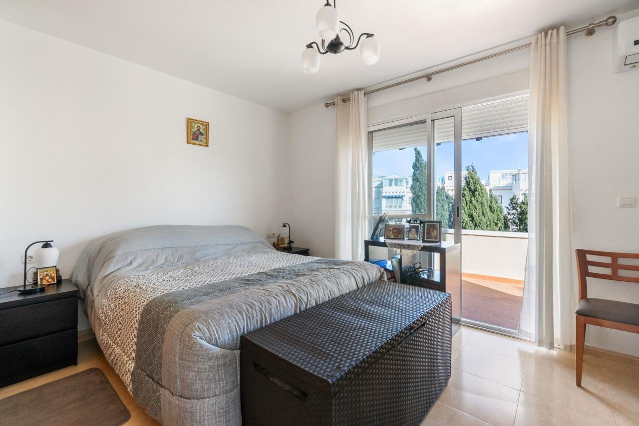 2146_o_1irkcoenl6331cid1vdiehp1bog1n 3 Bed 2 Bath Town House in Orihuela Costa - Caza De Casa
