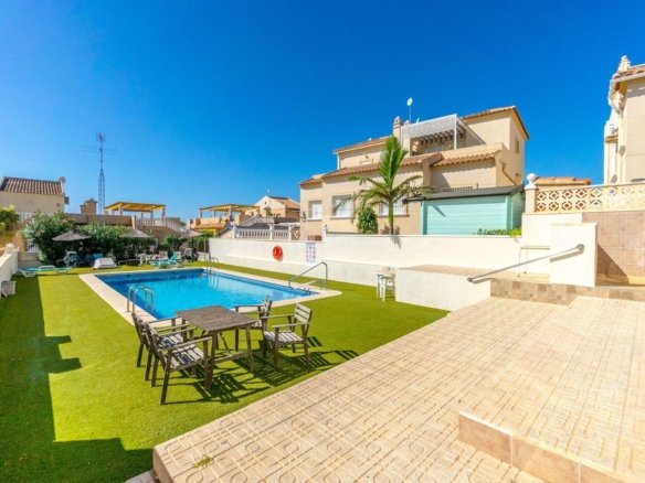 3 Bed 2 Bath Town House in Orihuela Costa - Caza De Casa