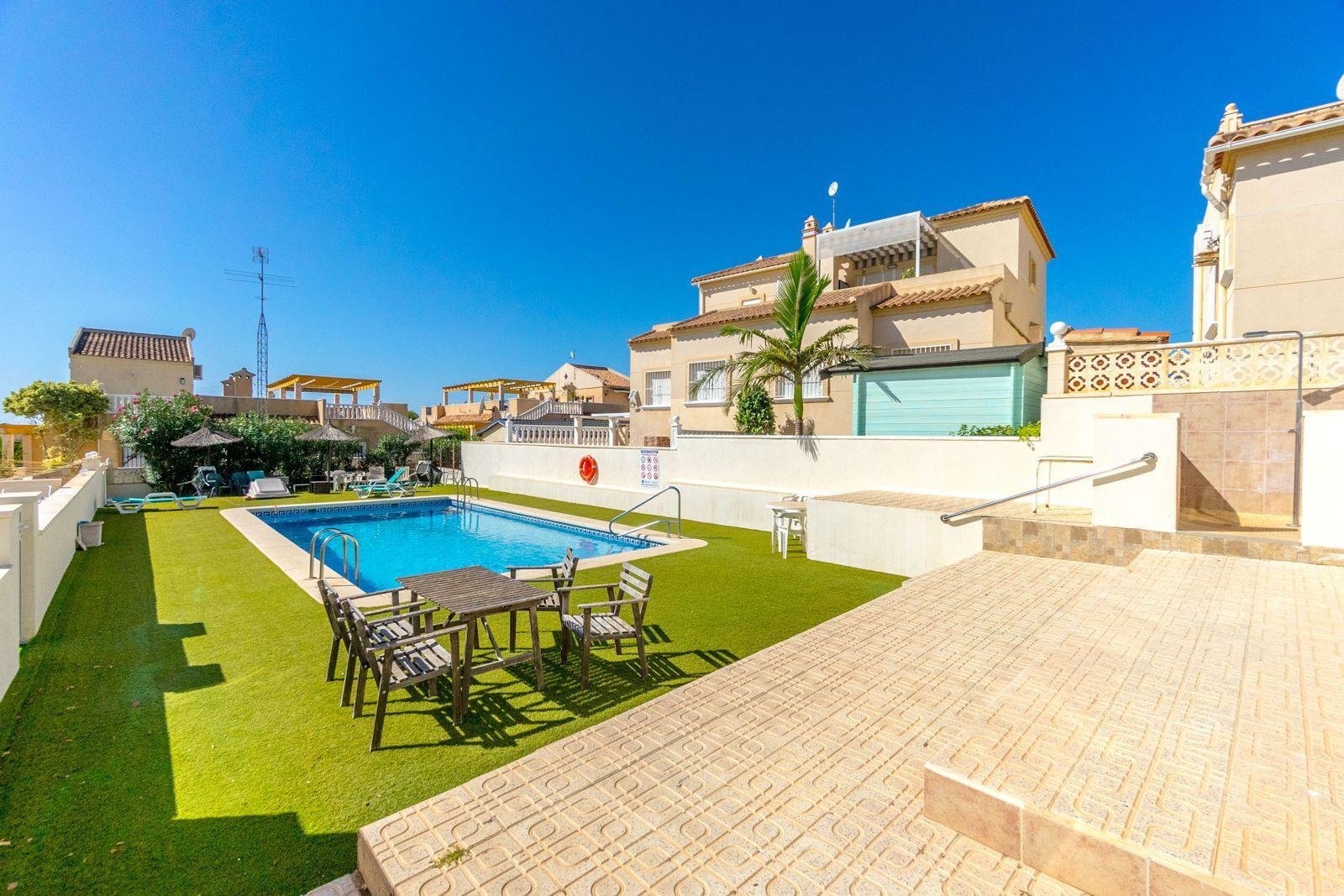 2146_o_1irkcoenl97cgqu1hv4i51185s2j 3 Bed 2 Bath Town House in Orihuela Costa - Caza De Casa