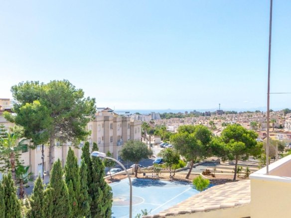 3 Bed 2 Bath Town House in Orihuela Costa - Caza De Casa