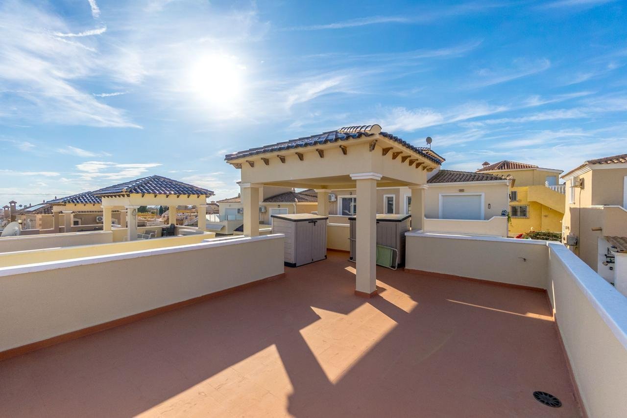 2146_o_1irkcoenlrqaejotc019868561u 3 Bed 2 Bath Town House in Orihuela Costa - Caza De Casa