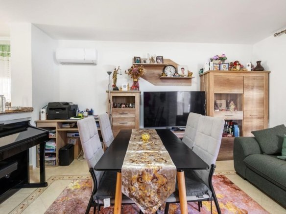 3 Bed 2 Bath Town House in Orihuela Costa - Caza De Casa