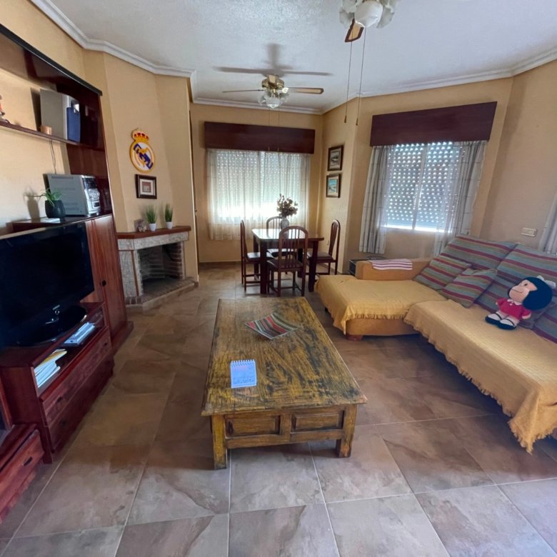 5 Bed 2 Bath Villa in San Miguel de Salinas - Caza De Casa