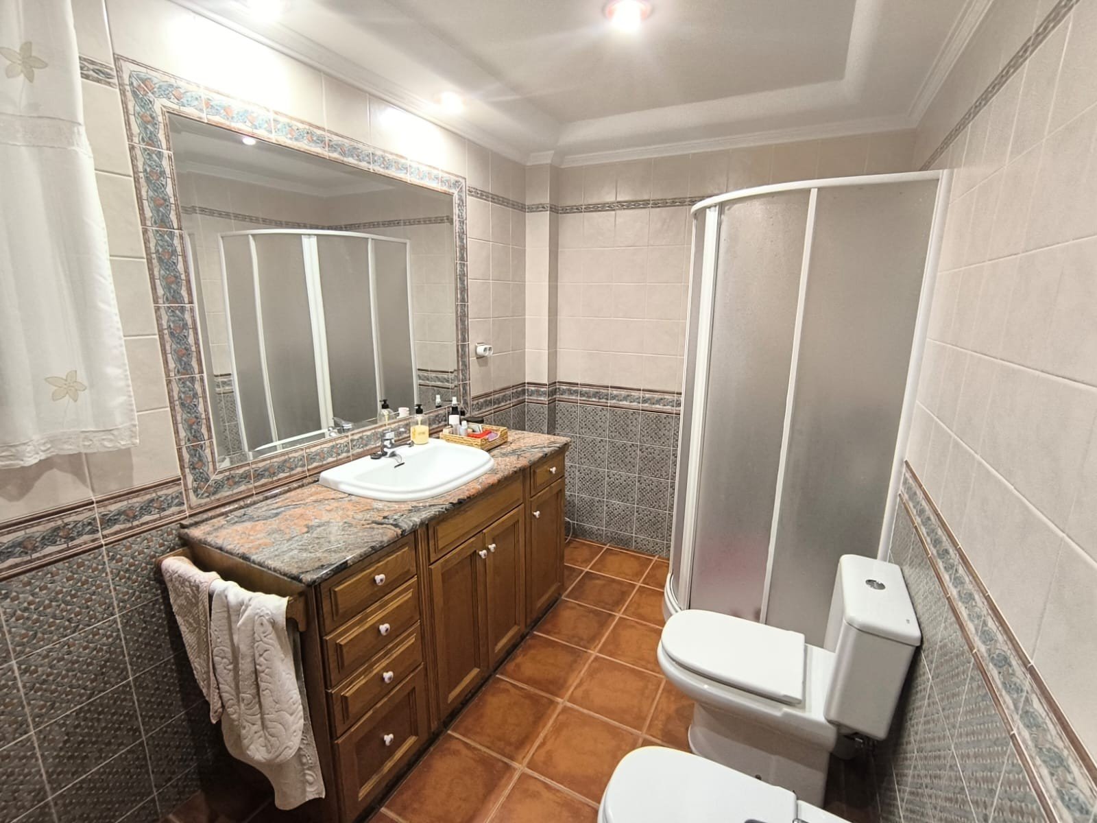 5 Bedroom 3 Bathroom Villa in Yecla - Caza De Casa