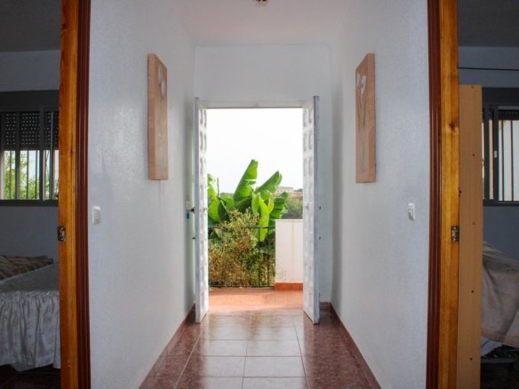4 Bedroom 2 Bathroom Villa in Nerja - Caza De Casa
