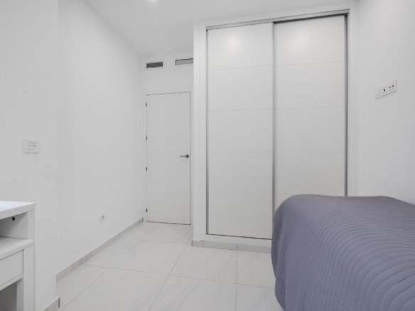3 Bedroom 3 Bathroom Town House in Torrevieja - Caza De Casa