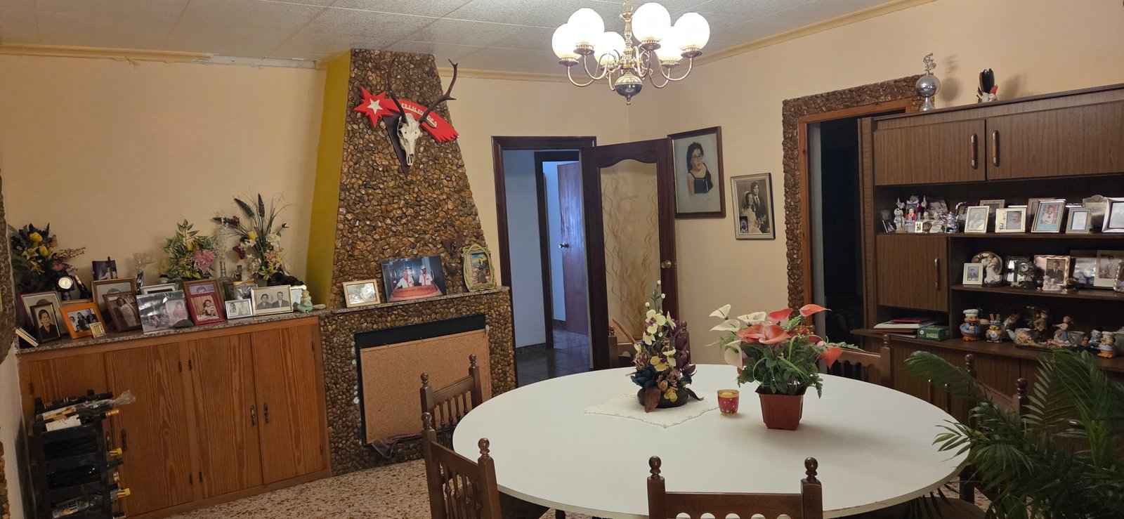6 Bedroom 2 Bathroom Country House in Pinoso - Caza De Casa