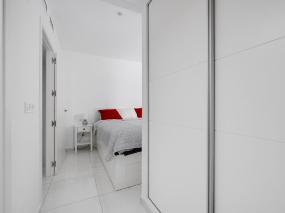 3 Bedroom 3 Bathroom Town House in Torrevieja - Caza De Casa