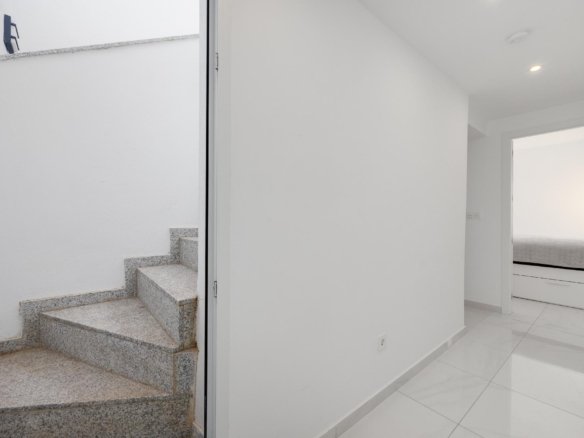 3 Bedroom 3 Bathroom Town House in Torrevieja - Caza De Casa