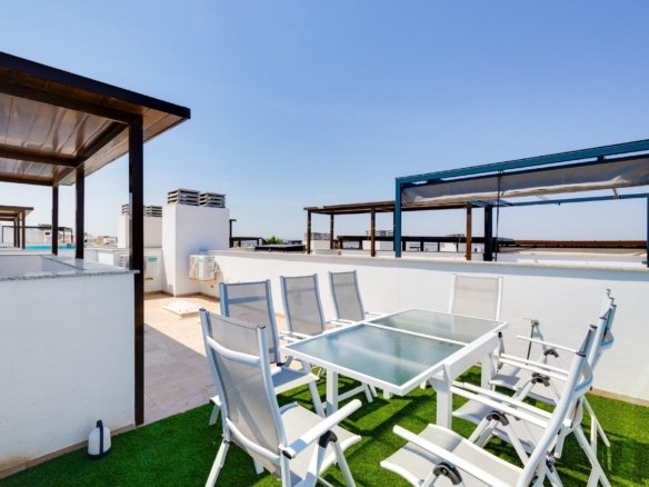 3 Bedroom 3 Bathroom Town House in Torrevieja - Caza De Casa
