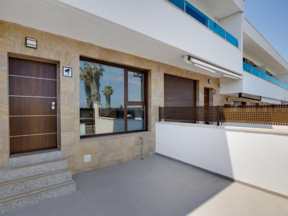 3 Bedroom 3 Bathroom Town House in Torrevieja - Caza De Casa