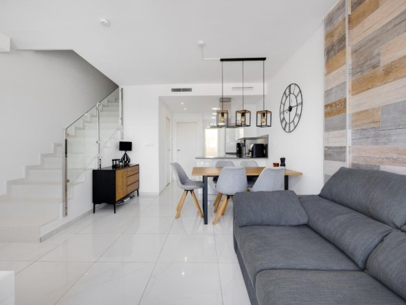 3 Bedroom 3 Bathroom Town House in Torrevieja - Caza De Casa
