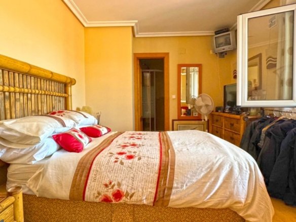 6 Bedroom 6 Bathroom Villa in Torrevieja - Caza De Casa
