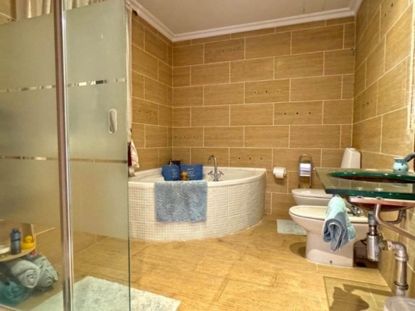 6 Bedroom 6 Bathroom Villa in Torrevieja - Caza De Casa