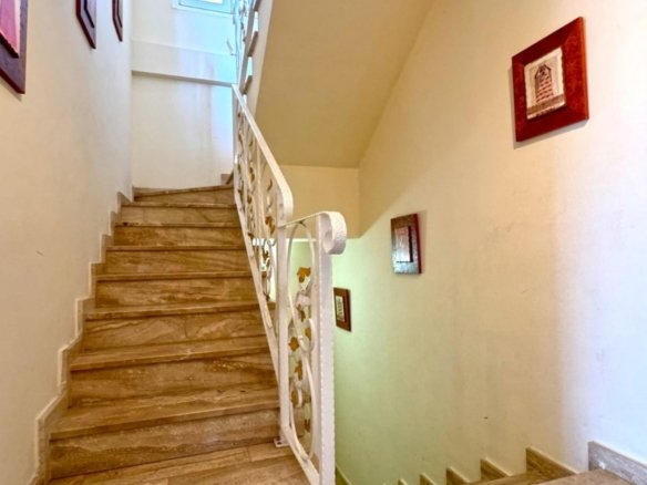 6 Bedroom 6 Bathroom Villa in Torrevieja - Caza De Casa